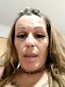 canariamorbosa online show from October 9, 1:10 am