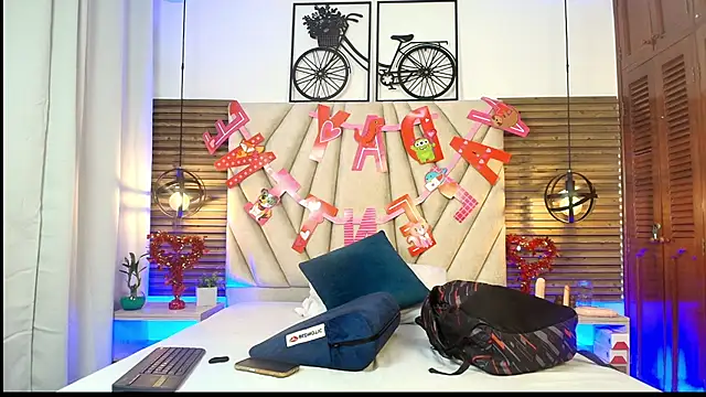 elizawiliamst online show from September 15, 12:02 pm