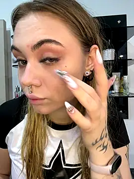 LunaMillie online show from October 21, 9:13 am