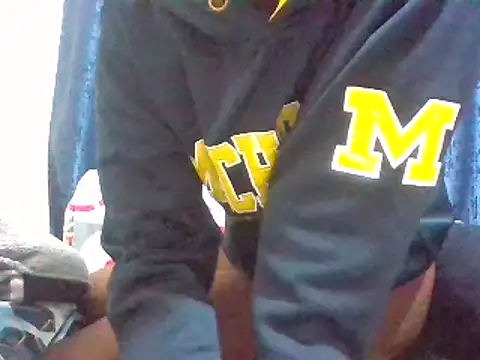 chocolatebarbiee online show from December 23, 4:38 am