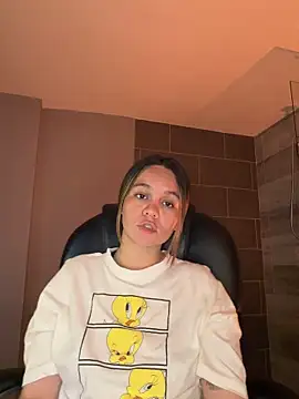 Sky Junne online show from March 9, 5:38 pm