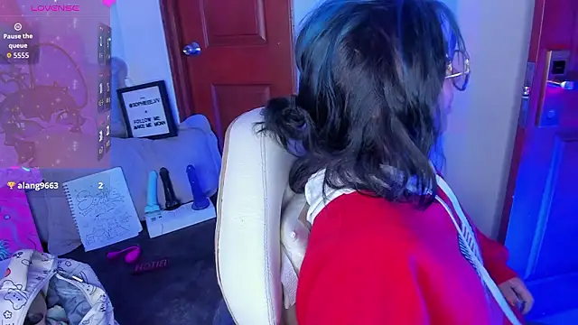 sophiievv online show from February 11, 7:04 pm