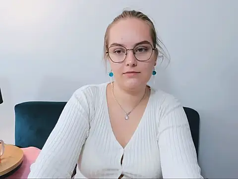 AliceCrazy69 online show from September 19, 11:20 am