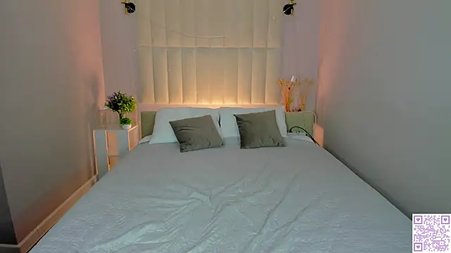 Brenda Puff online show from November 26, 12:11 am