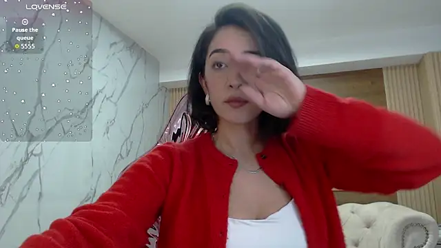 sara lopez s online show from November 26, 1:34 pm