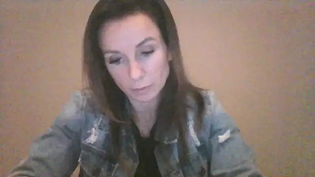 Justnani001 online show from April 11, 9:40 pm