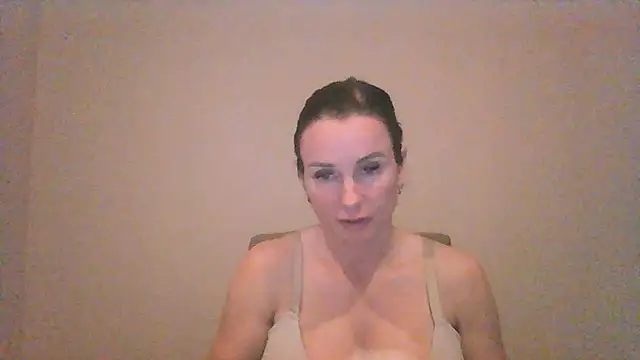 Justnani001 online show from April 27, 10:18 pm