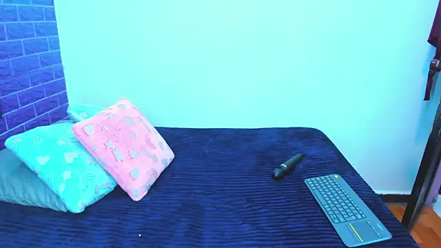 Cora 222 online show from December 14, 12:11 pm