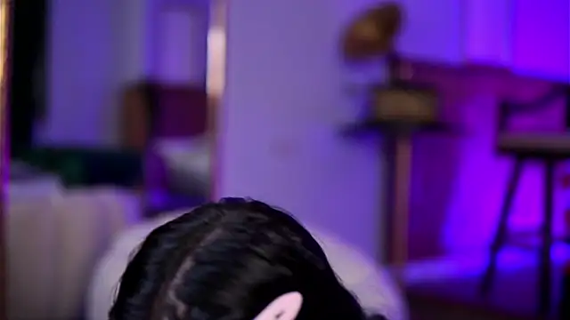 AishaaDevoe online show from January 6, 8:12 pm