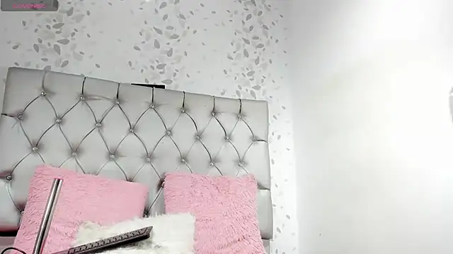 michelle perla online show from November 22, 12:52 pm