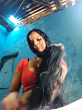 Jooli xx online show from October 3, 8:30 am