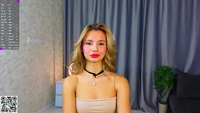 NaughtySeraphine online show from February 27, 6:02 am