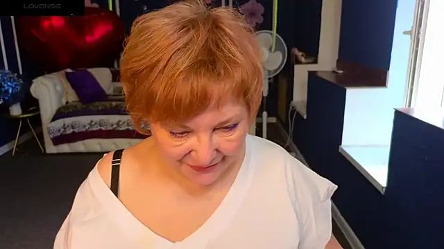 Kira Kenett online show from June 2, 5:41 am