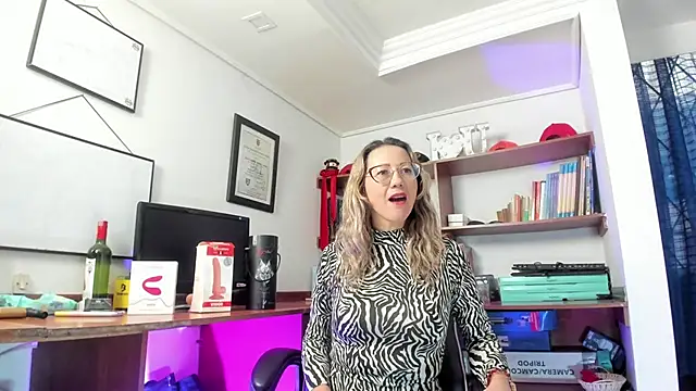 GretaVoss  online show from October 17, 9:18 pm