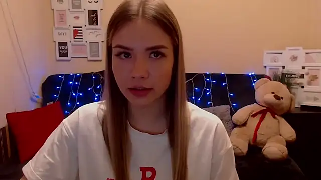 aSingleOne online show from February 15, 4:06 pm