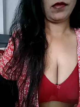 Deepa Sharma143 online show from March 12, 2:25 am