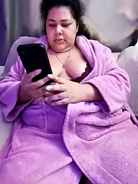 xlatinastar online show from September 8, 5:56 pm