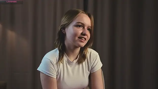 VinnieSerrano online show from September 28, 3:17 pm