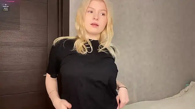 ShontaWasilko online show from April 2, 7:22 pm