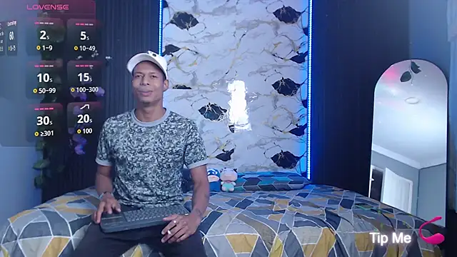 SpicyBoys X online show from September 18, 11:14 pm