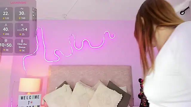 EmaRae1499 online show from October 9, 6:12 pm