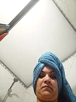 isabella931054 online show from October 3, 10:04 pm