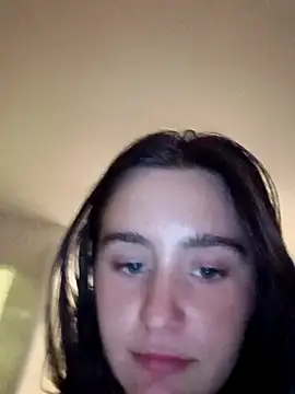 freakylittlebitch69 online show from September 25, 9:12 pm