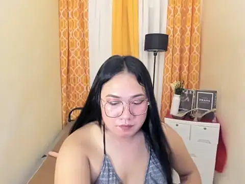 TsUncutKaren online show from March 28, 5:34 pm