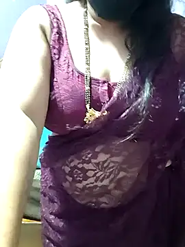 luci-queen online show from October 13, 7:11 am