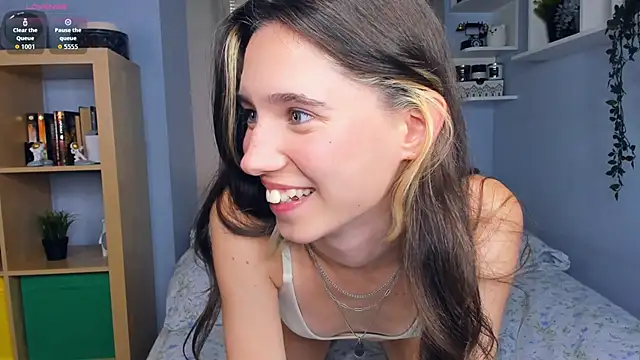 AntonettaTarring online show from September 26, 11:30 am