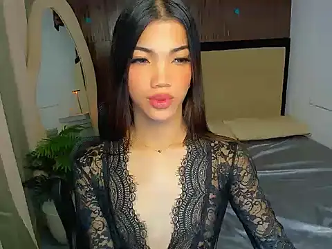 CassieSommereux online show from December 19, 2:05 am