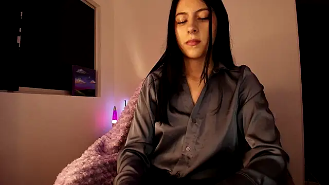 violethun  online show from October 12, 5:21 am