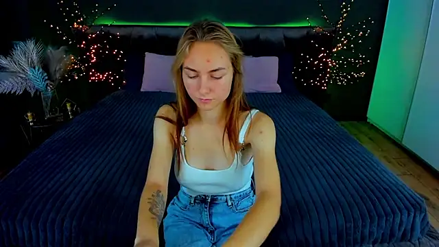 MilaAddams online show from September 26, 6:00 am