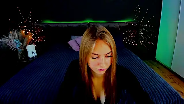 MilaAddams online show from October 16, 5:43 am