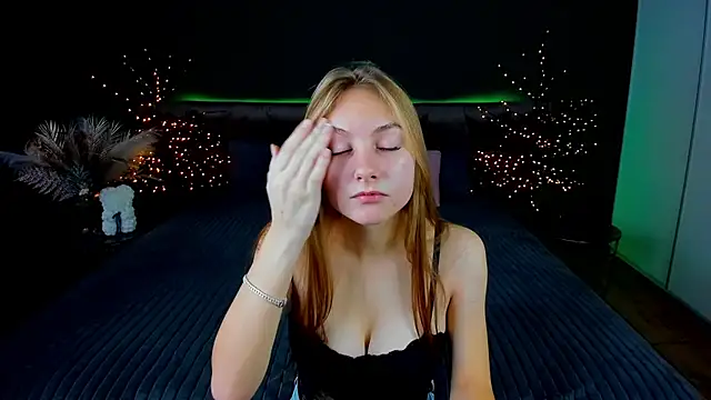 MilaAddams online show from November 22, 6:38 am