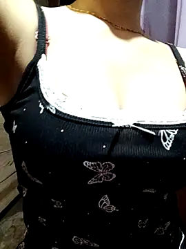 LucyyLy online show from November 7, 11:31 pm