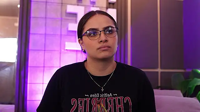 Tayler Kim online show from January 14, 6:35 pm