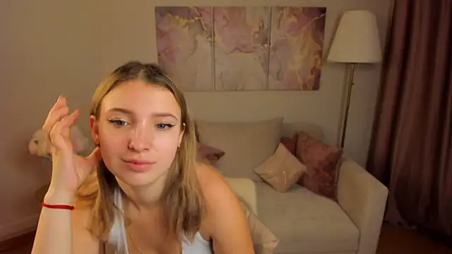 MilinaMorris online show from October 4, 3:23 am