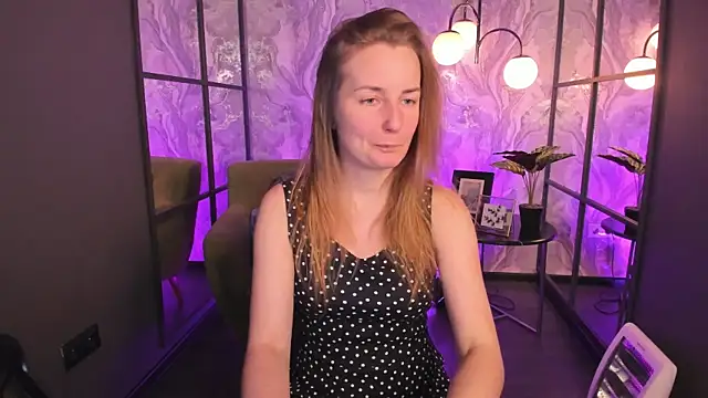 MeggySun online show from December 19, 1:25 pm