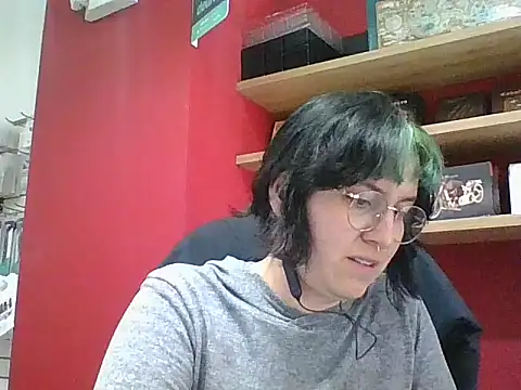 Froggyinthebox online show from May 10, 9:06 pm