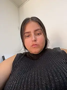 mia-08martinez  online show from August 6, 2:35 pm