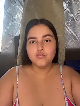 mia-08martinez  online show from May 15, 10:01 pm