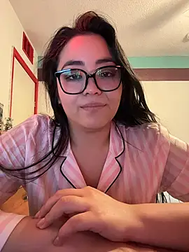 MyHoneyFrida online show from February 25, 6:23 am