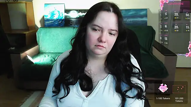 EmillyBones online show from January 12, 9:20 pm