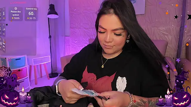 MAGIC TESSA online show from October 2, 8:03 pm