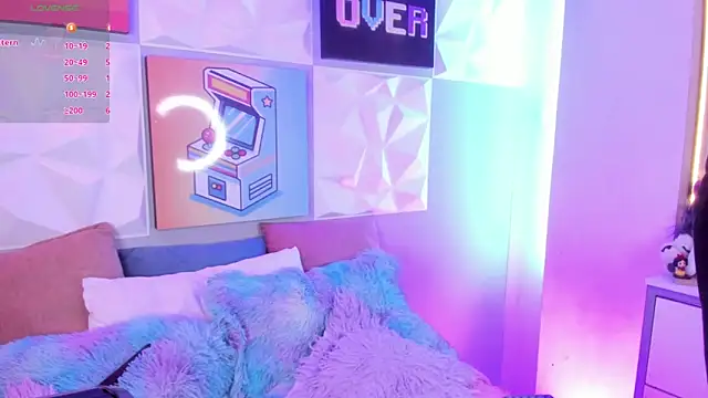 LindaWz  online show from December 17, 6:28 am