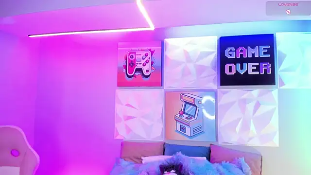 LindaWz  online show from November 19, 4:34 am