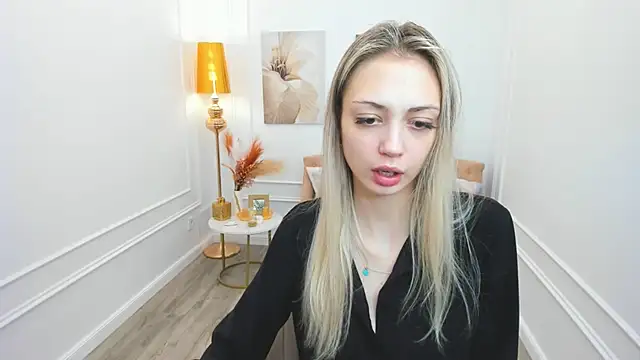 EmilyGraydis online show from April 8, 7:49 pm