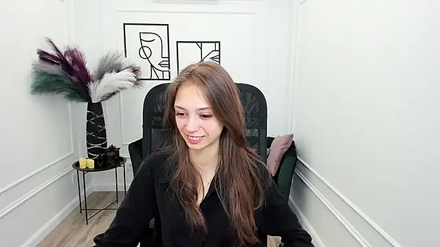 EmilyGraydis online show from November 19, 4:23 am