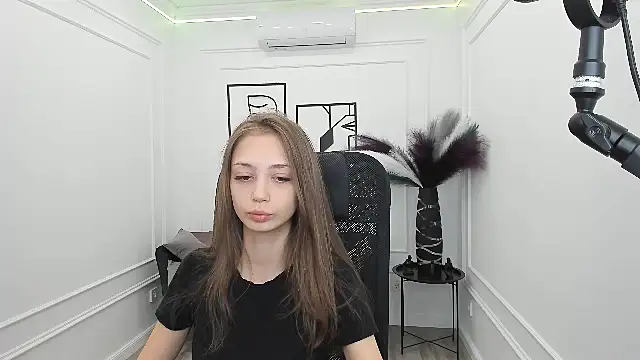 EmilyGraydis online show from September 25, 11:20 am